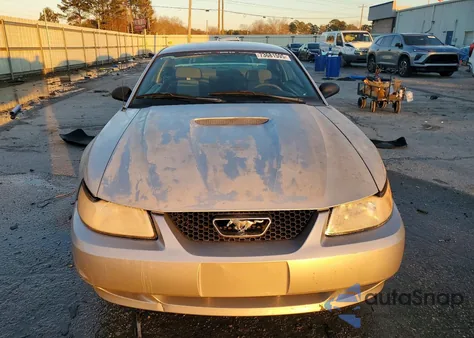 2001 Ford Mustang z USA, uszkodzony, nr VIN 1FAFP404X1F121851